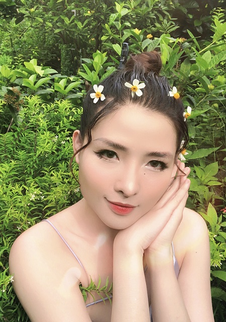 Hotgirl Việt Trinh cùng nét đẹp mượt mà