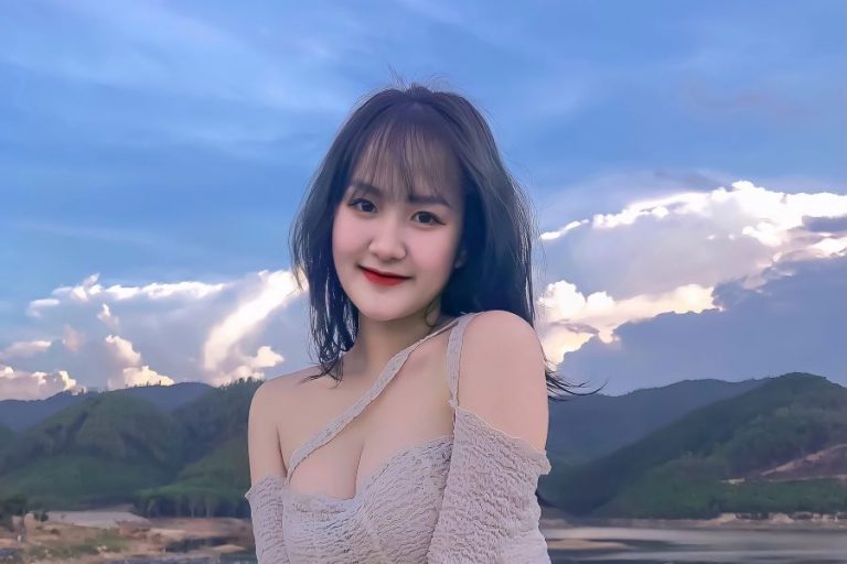 Hotgirl Phương Nhi – Đóa hoa có nụ cười đốt cháy lòng người