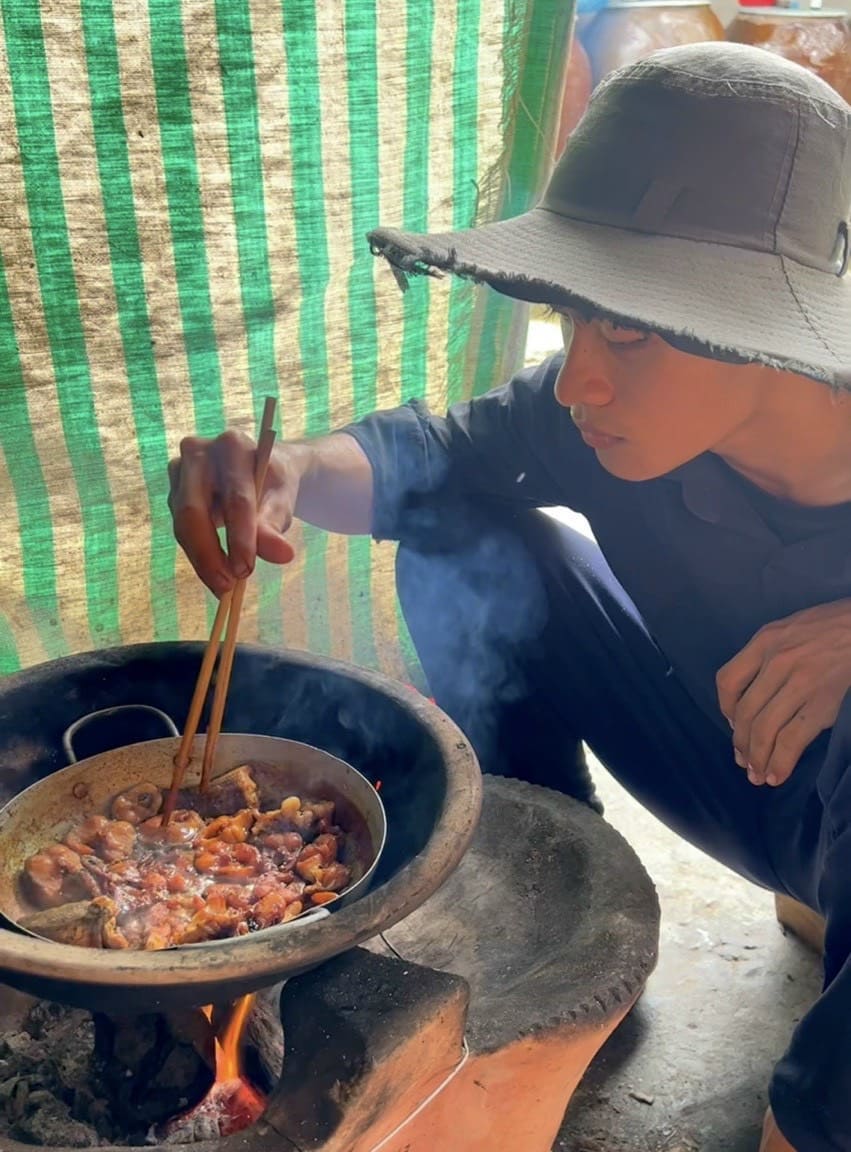 Lê Tuấn Khang mang hương vị bếp nhà đến với người xem