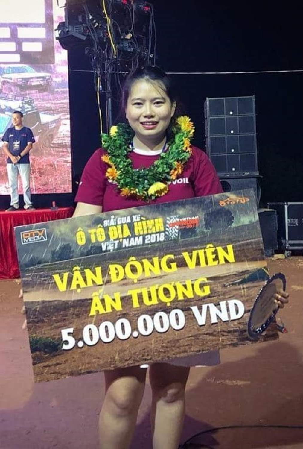 Đạt giải Vận động viên ấn tượng trong cuộc thi đua xe địa hình (VOC, 2018)